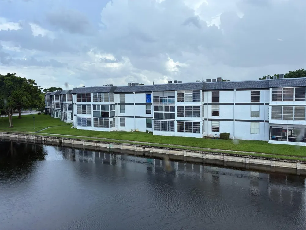 8350 SANDS POINT BOULEVARD #E310 Tamarac, FL 33321