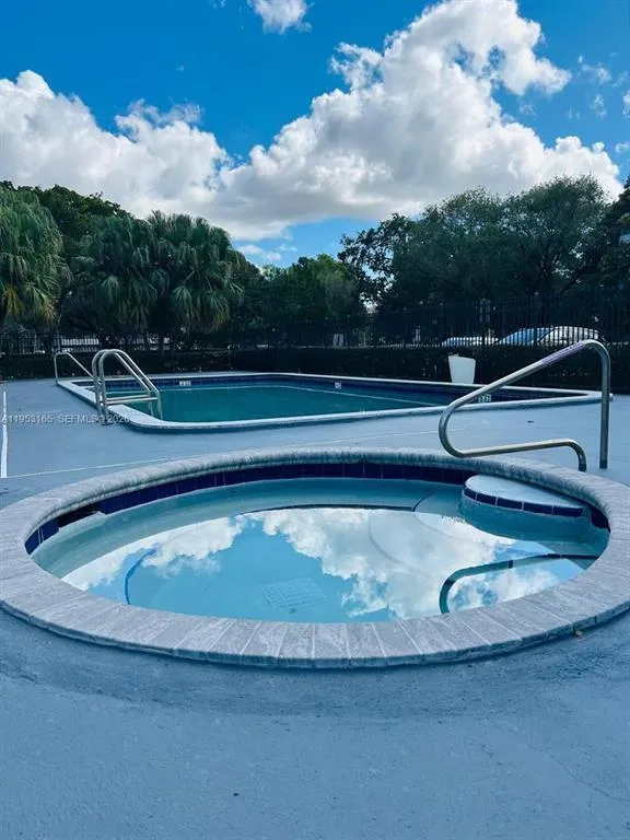 8350 SANDS POINT BOULEVARD #E310 Tamarac, FL 33321