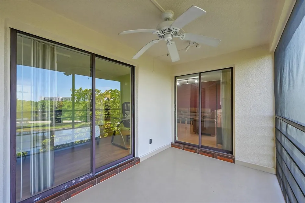 2304 S CYPRESS BEND DRIVE #512 Pompano Beach, FL 33069