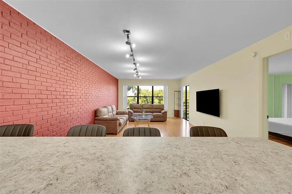2304 S CYPRESS BEND DRIVE #512 Pompano Beach, FL 33069
