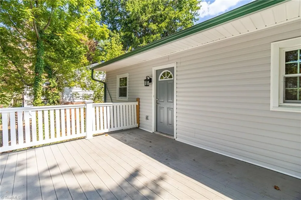 516 Heatherton Lane Rural Hall, NC 27045
