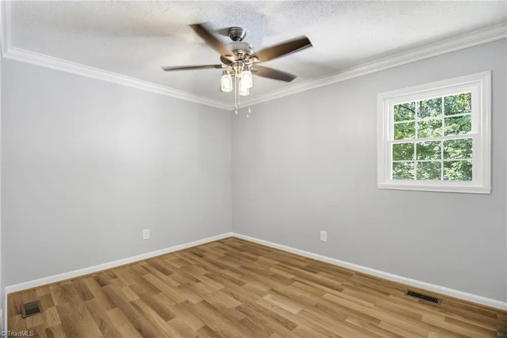 516 Heatherton Lane Rural Hall, NC 27045