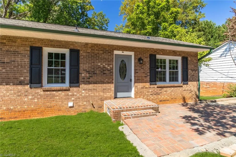 516 Heatherton Lane Rural Hall, NC 27045