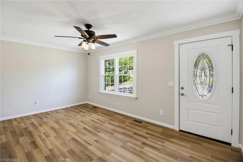 516 Heatherton Lane Rural Hall, NC 27045