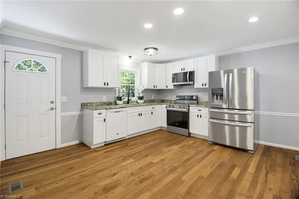 516 Heatherton Lane Rural Hall, NC 27045