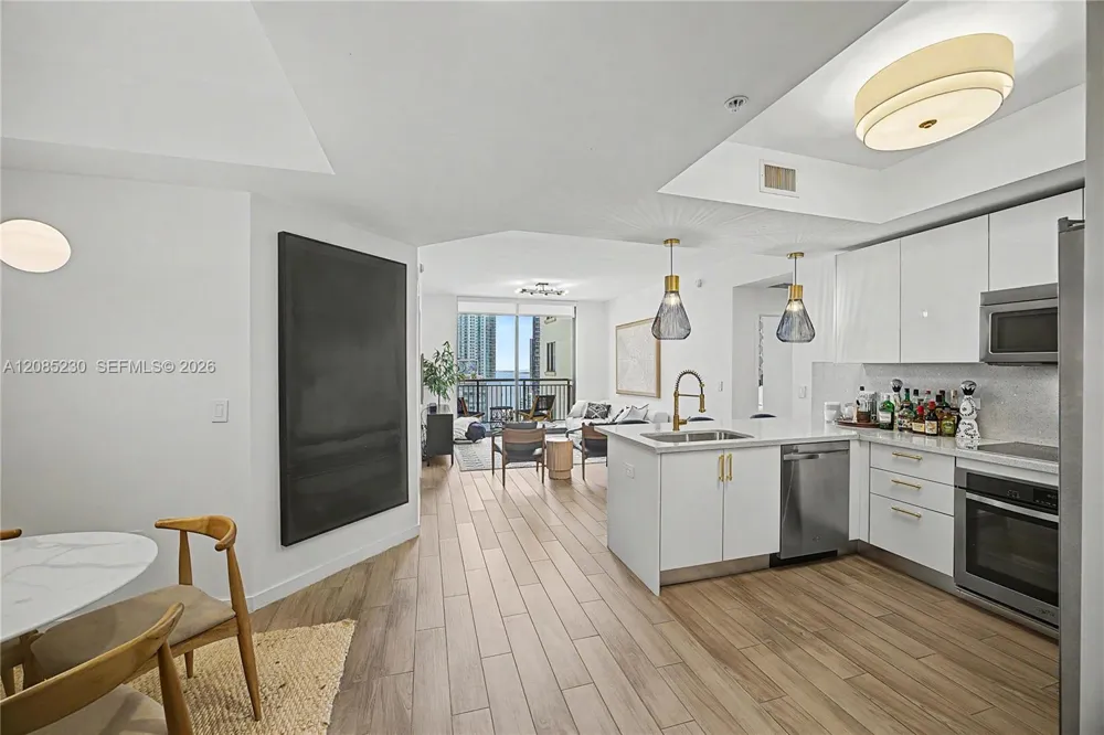 999 SW 1st Ave #2407 Miami, FL 33130