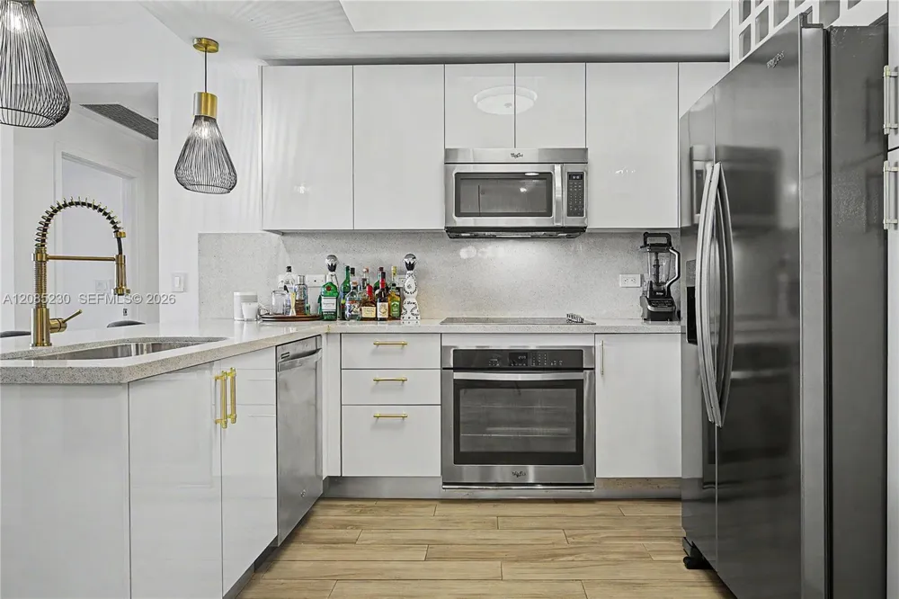 999 SW 1st Ave #2407 Miami, FL 33130