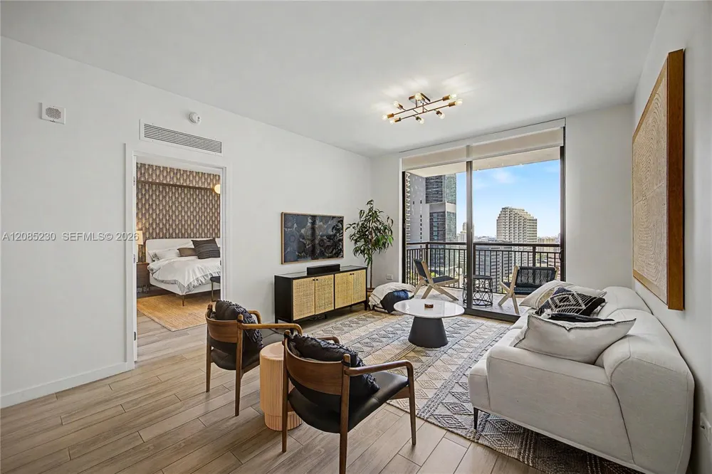 999 SW 1st Ave #2407 Miami, FL 33130