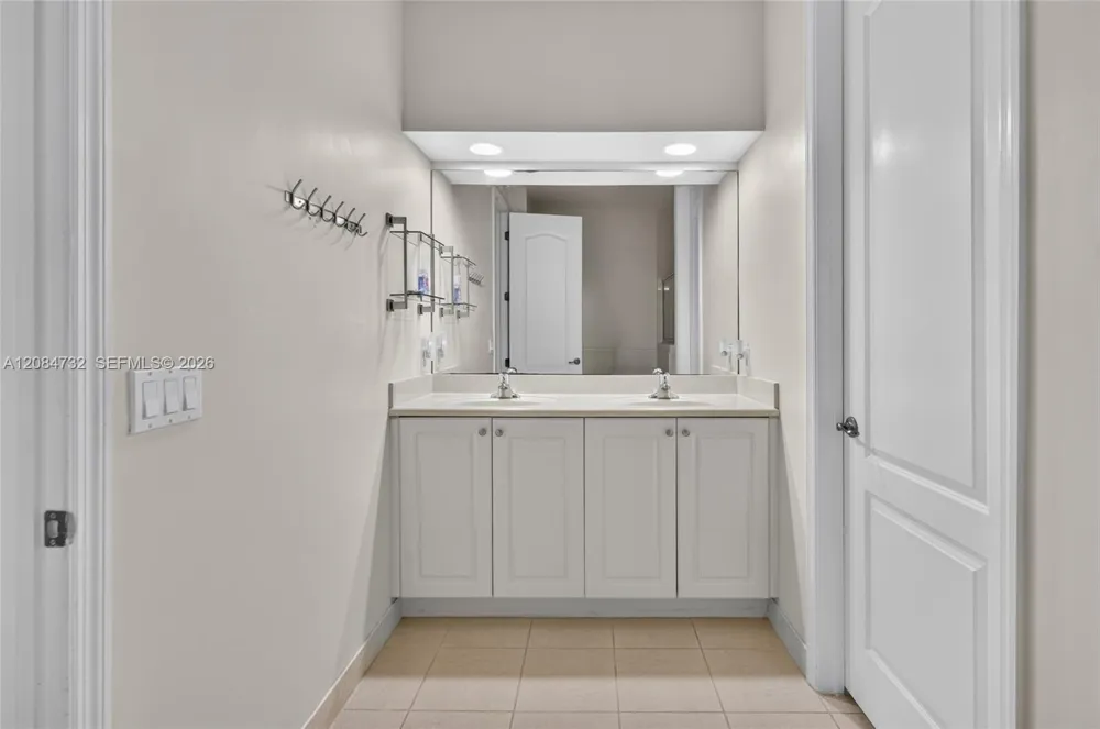628 SW 147th Ter Pembroke Pines, FL 33027