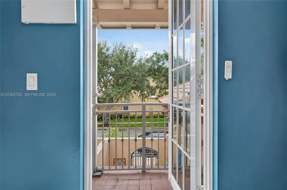 628 SW 147th Ter Pembroke Pines, FL 33027