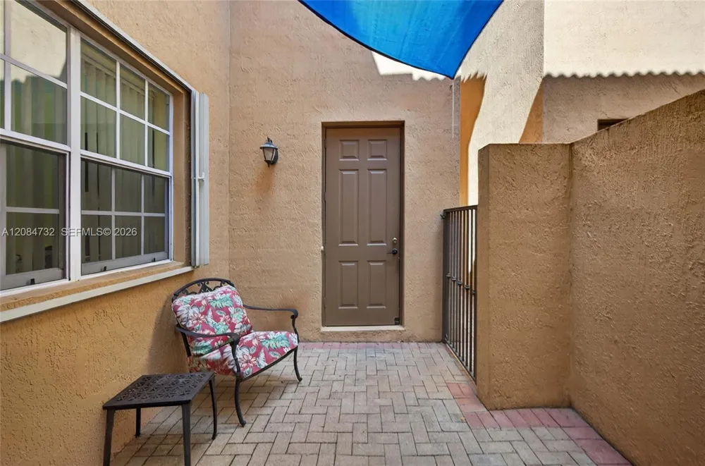 628 SW 147th Ter Pembroke Pines, FL 33027