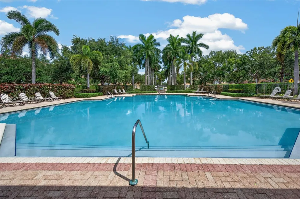 628 SW 147th Ter Pembroke Pines, FL 33027