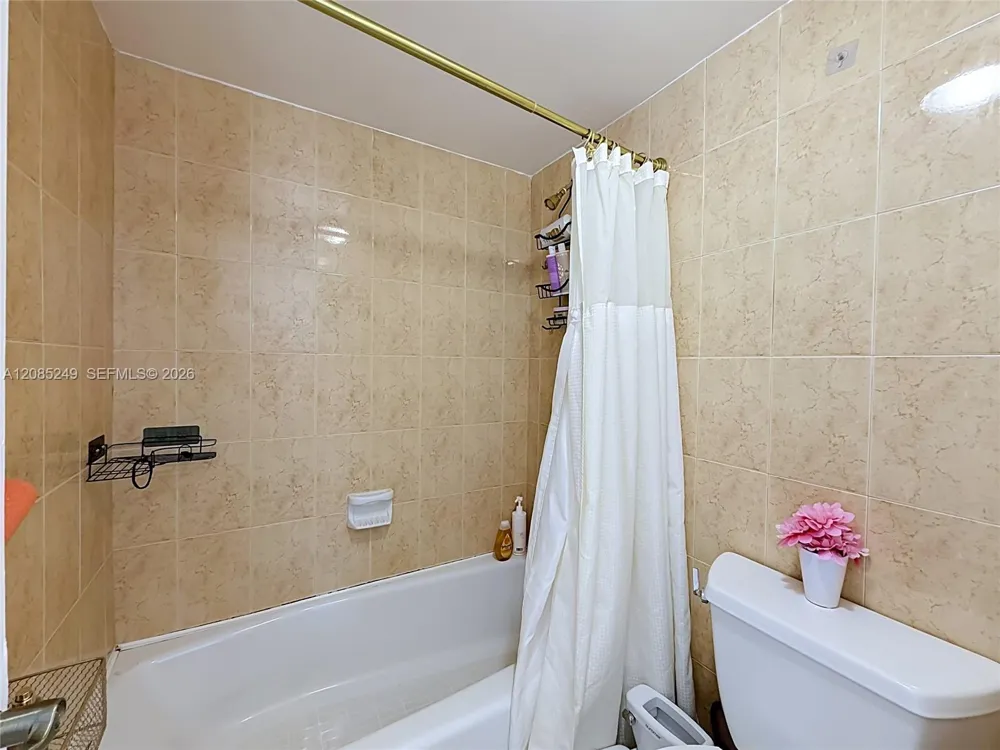 1351 NE Miami Gardens Dr #1414E Miami, FL 33179
