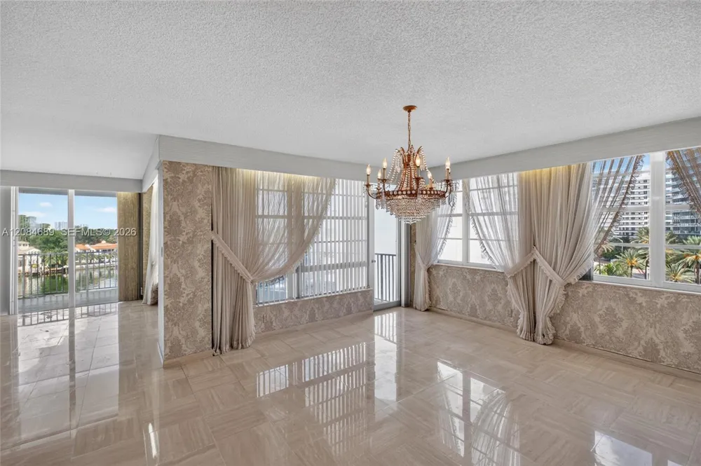 5660 W Collins Ave #6D Miami Beach, FL 33140