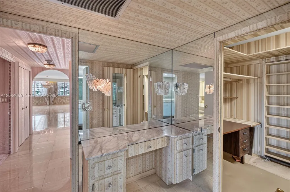 5660 W Collins Ave #6D Miami Beach, FL 33140