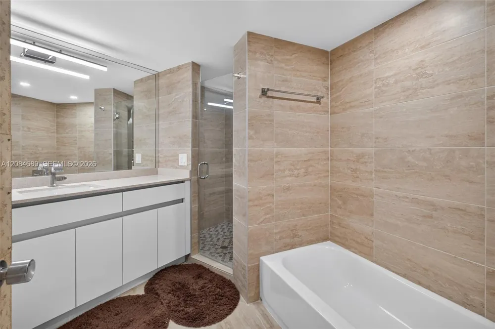 5660 W Collins Ave #6D Miami Beach, FL 33140