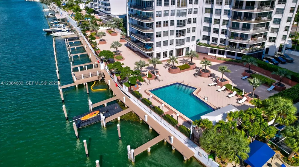 5660 W Collins Ave #6D Miami Beach, FL 33140