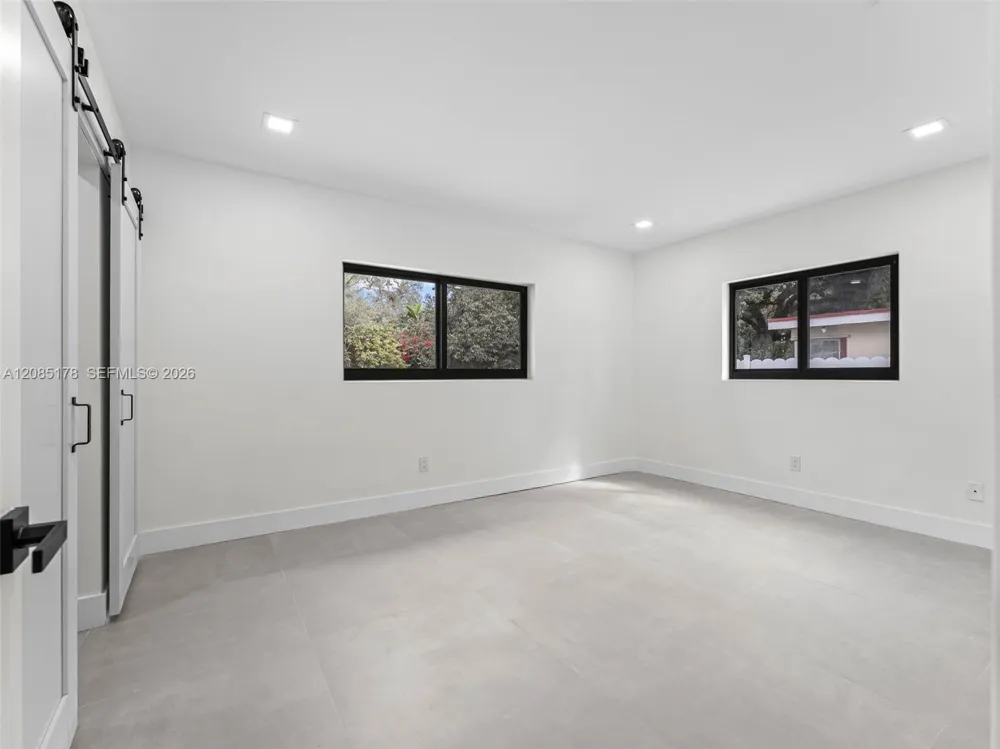 610 NE 164th Ter Miami, FL 33162