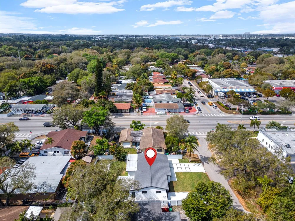 610 NE 164th Ter Miami, FL 33162