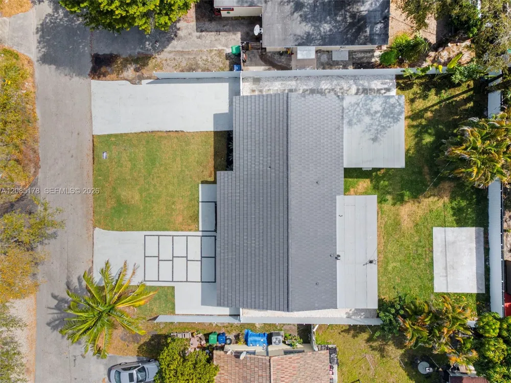610 NE 164th Ter Miami, FL 33162
