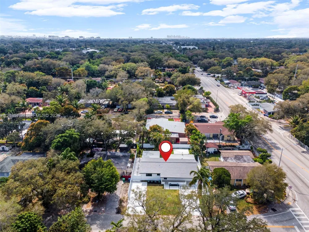 610 NE 164th Ter Miami, FL 33162