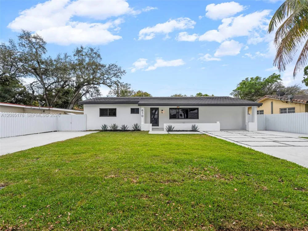 610 NE 164th Ter Miami, FL 33162
