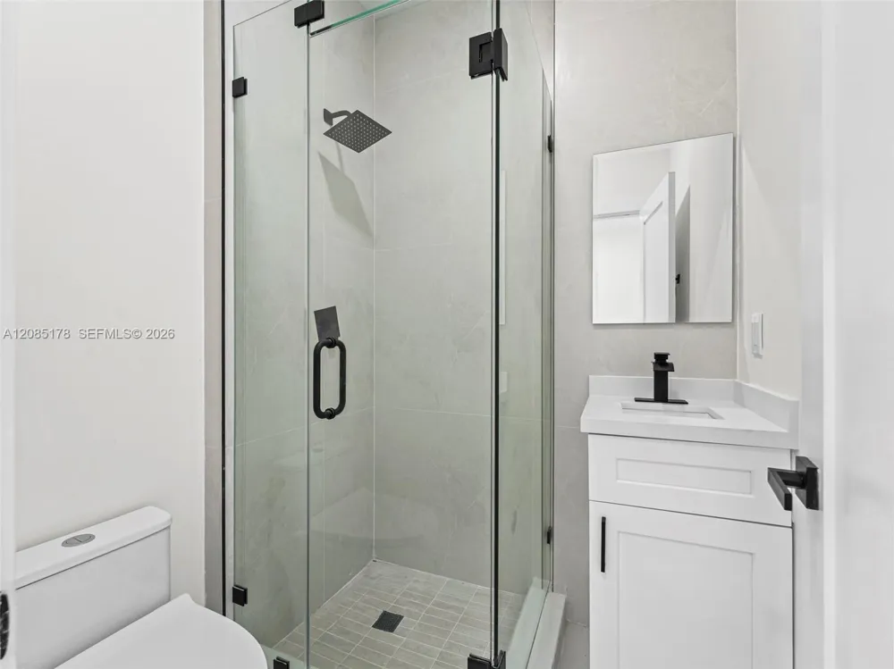 610 NE 164th Ter Miami, FL 33162