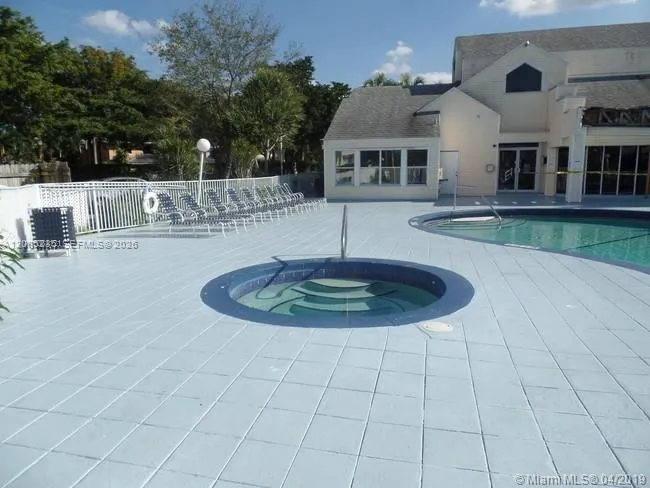 3429 NW 44th St #205 Oakland Park, FL 33309