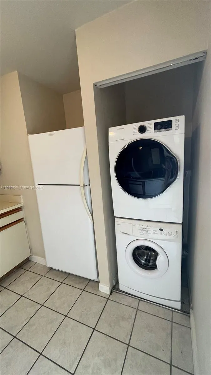 3429 NW 44th St #205 Oakland Park, FL 33309