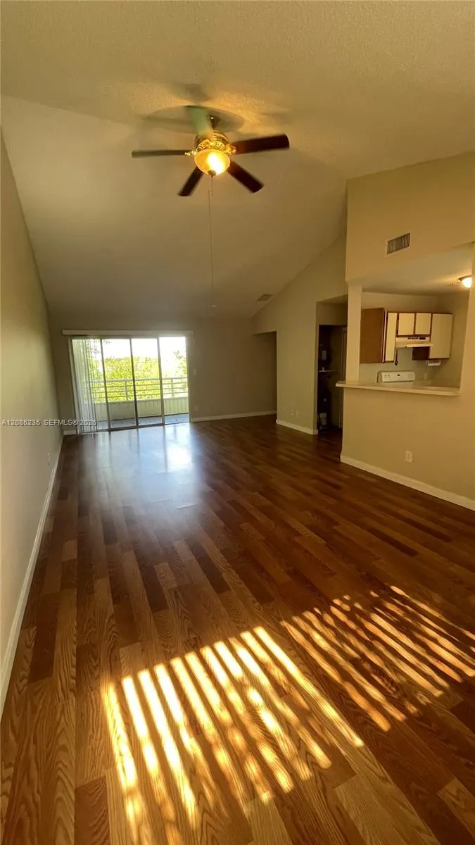 3429 NW 44th St #205 Oakland Park, FL 33309