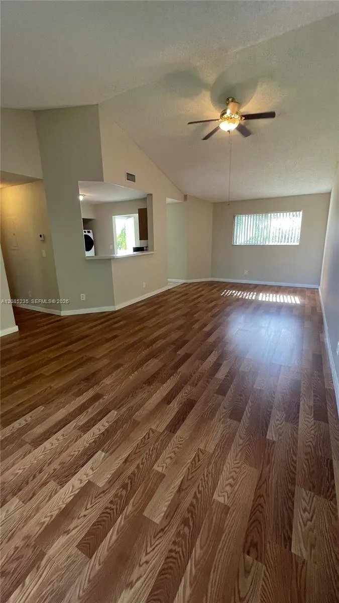 3429 NW 44th St #205 Oakland Park, FL 33309