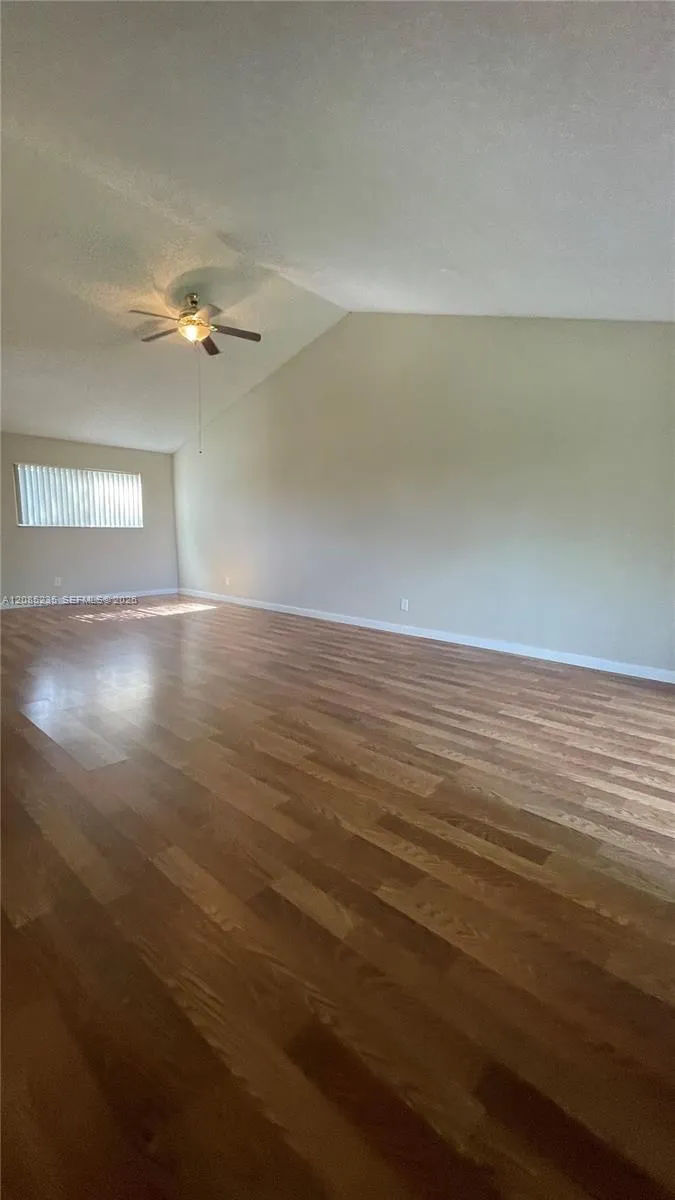 3429 NW 44th St #205 Oakland Park, FL 33309
