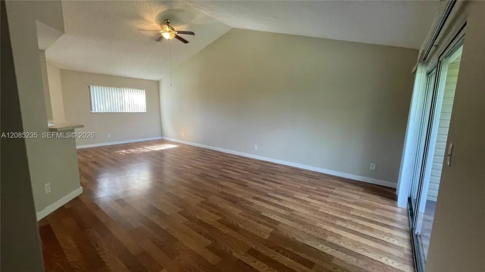 3429 NW 44th St #205 Oakland Park, FL 33309