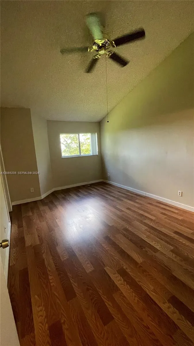 3429 NW 44th St #205 Oakland Park, FL 33309