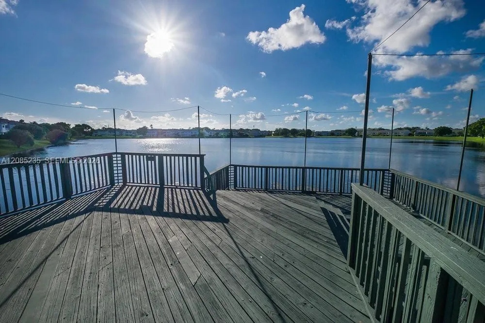 3429 NW 44th St #205 Oakland Park, FL 33309