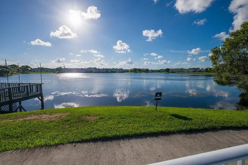 3429 NW 44th St #205 Oakland Park, FL 33309