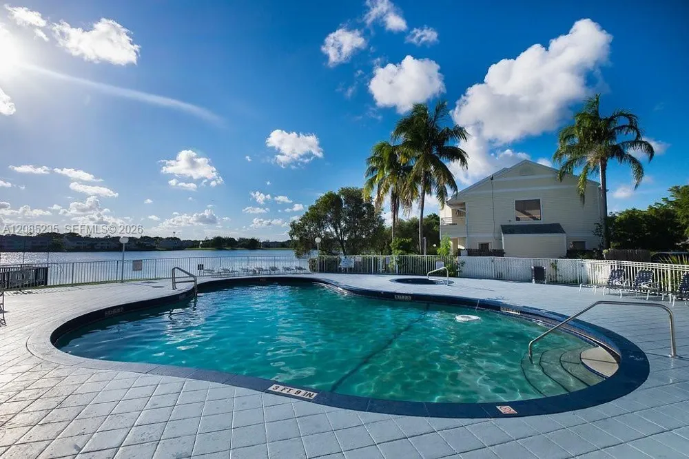 3429 NW 44th St #205 Oakland Park, FL 33309