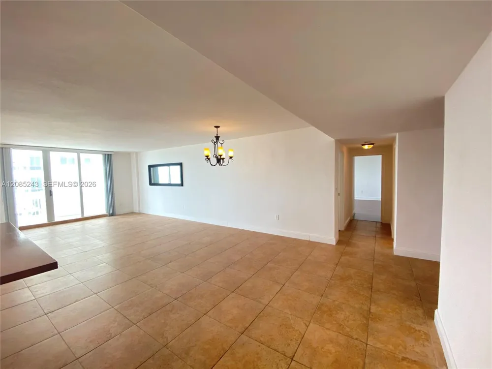 5825 Collins Ave #5G Miami Beach, FL 33140
