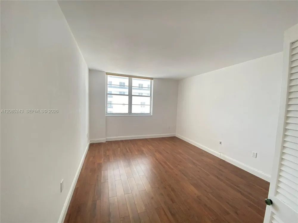 5825 Collins Ave #5G Miami Beach, FL 33140