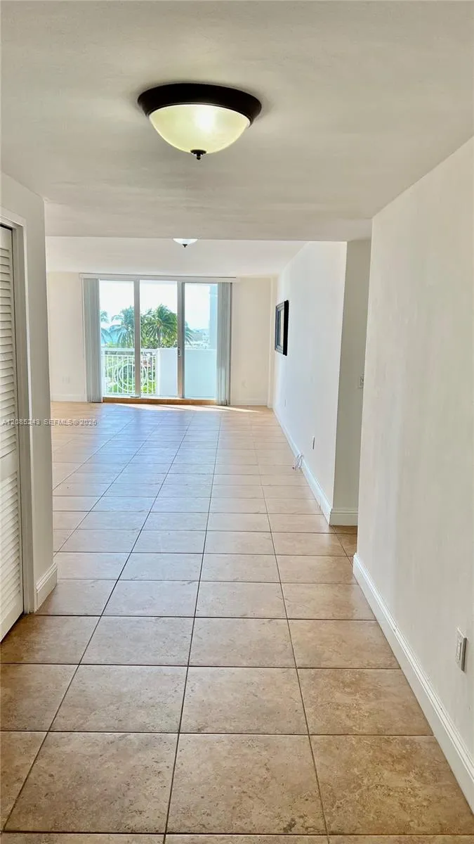 5825 Collins Ave #5G Miami Beach, FL 33140