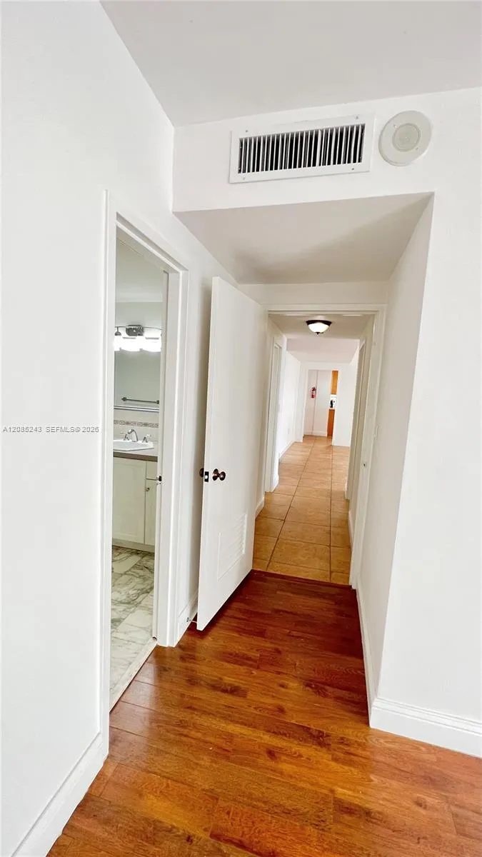 5825 Collins Ave #5G Miami Beach, FL 33140