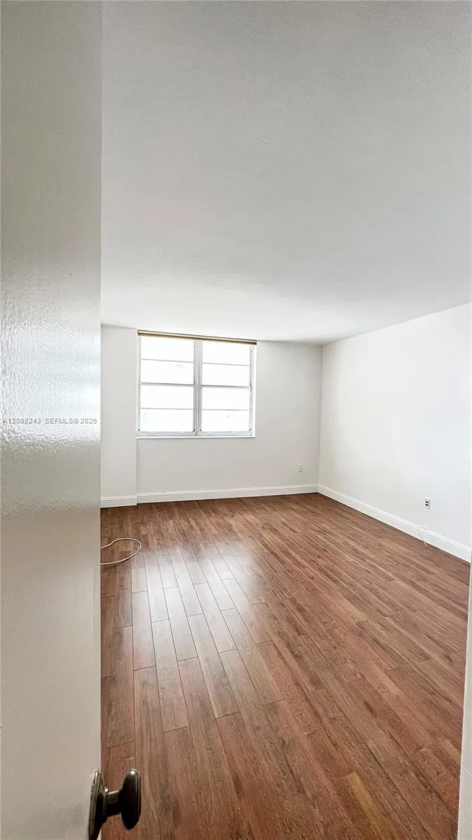 5825 Collins Ave #5G Miami Beach, FL 33140