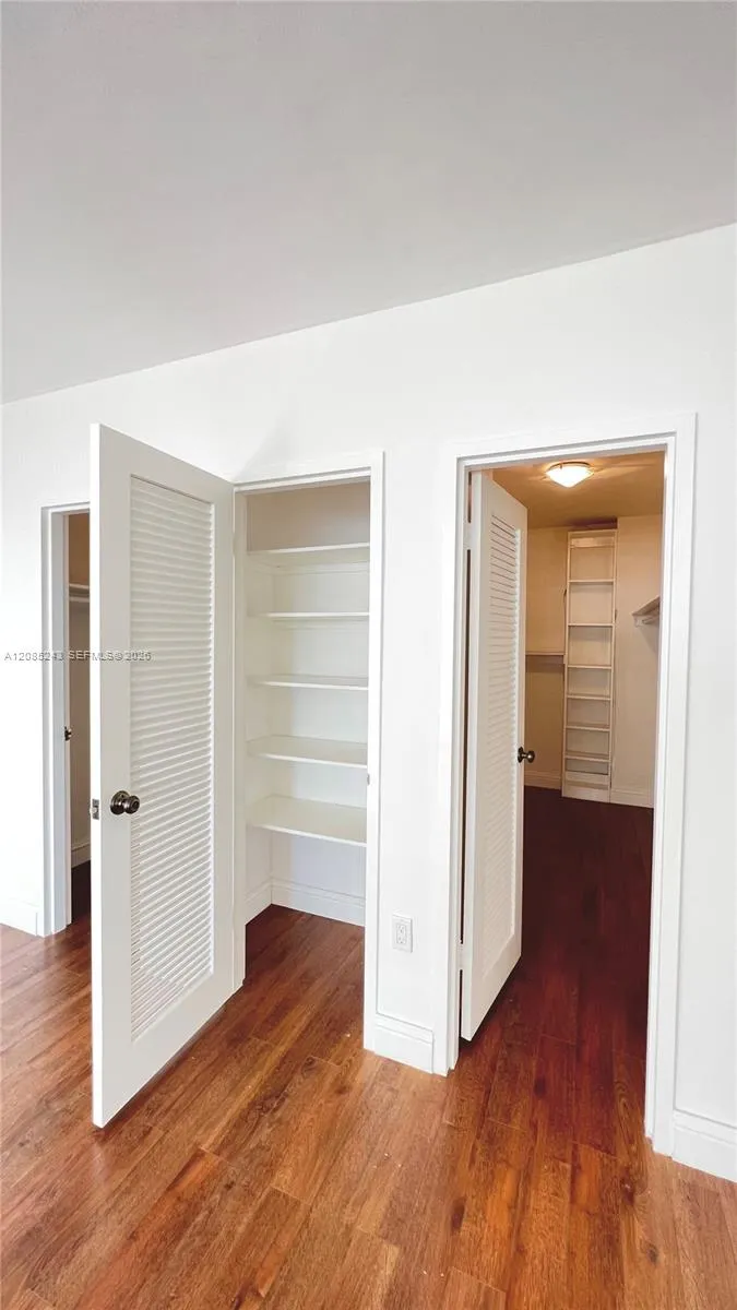 5825 Collins Ave #5G Miami Beach, FL 33140
