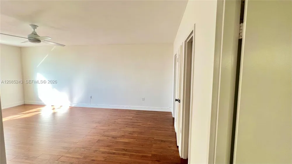 5825 Collins Ave #5G Miami Beach, FL 33140