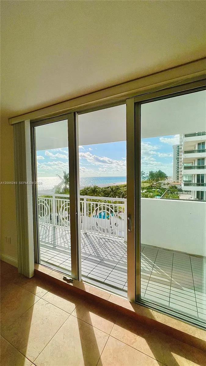 5825 Collins Ave #5G Miami Beach, FL 33140