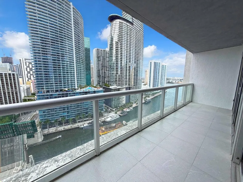 485 Brickell Ave #2303 Miami, FL 33131