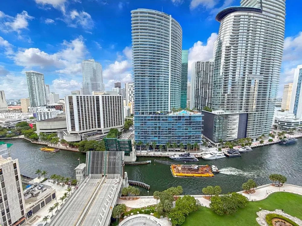 485 Brickell Ave #2303 Miami, FL 33131