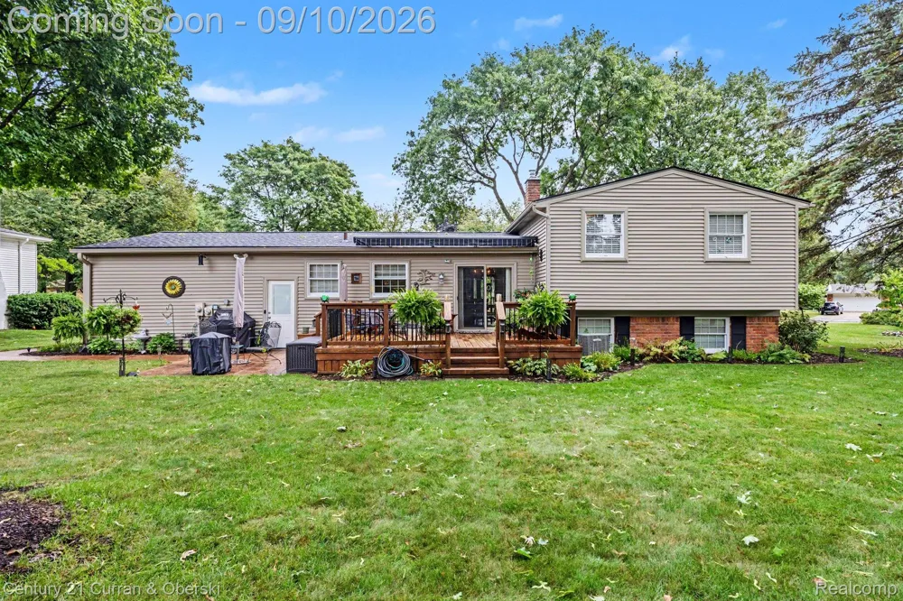 3875 Elizabeth Drive Troy City, MI 48084