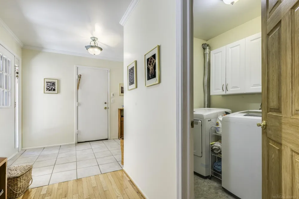 1832 Burning Bush Court Rochester Hills City, MI 48309