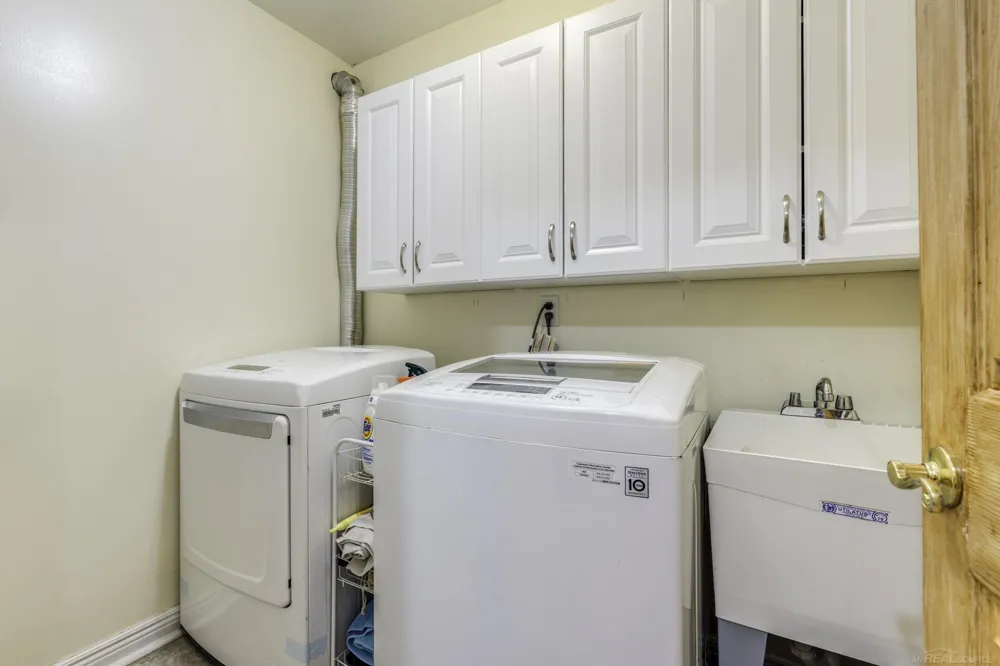 1832 Burning Bush Court Rochester Hills City, MI 48309